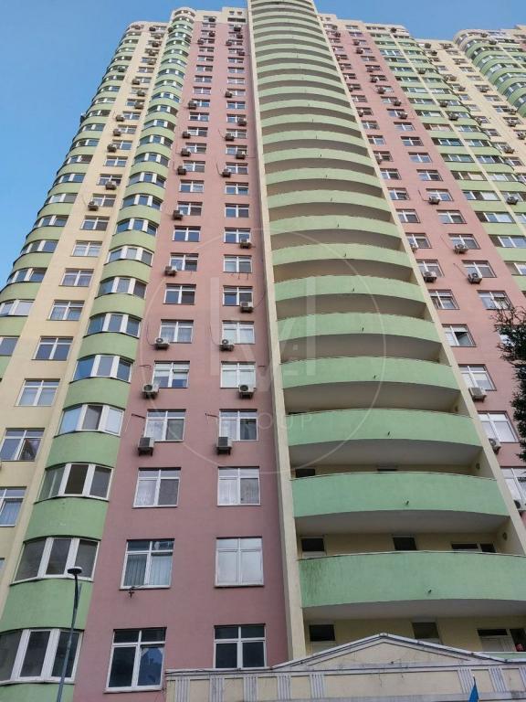 Воскресенська вул., 14