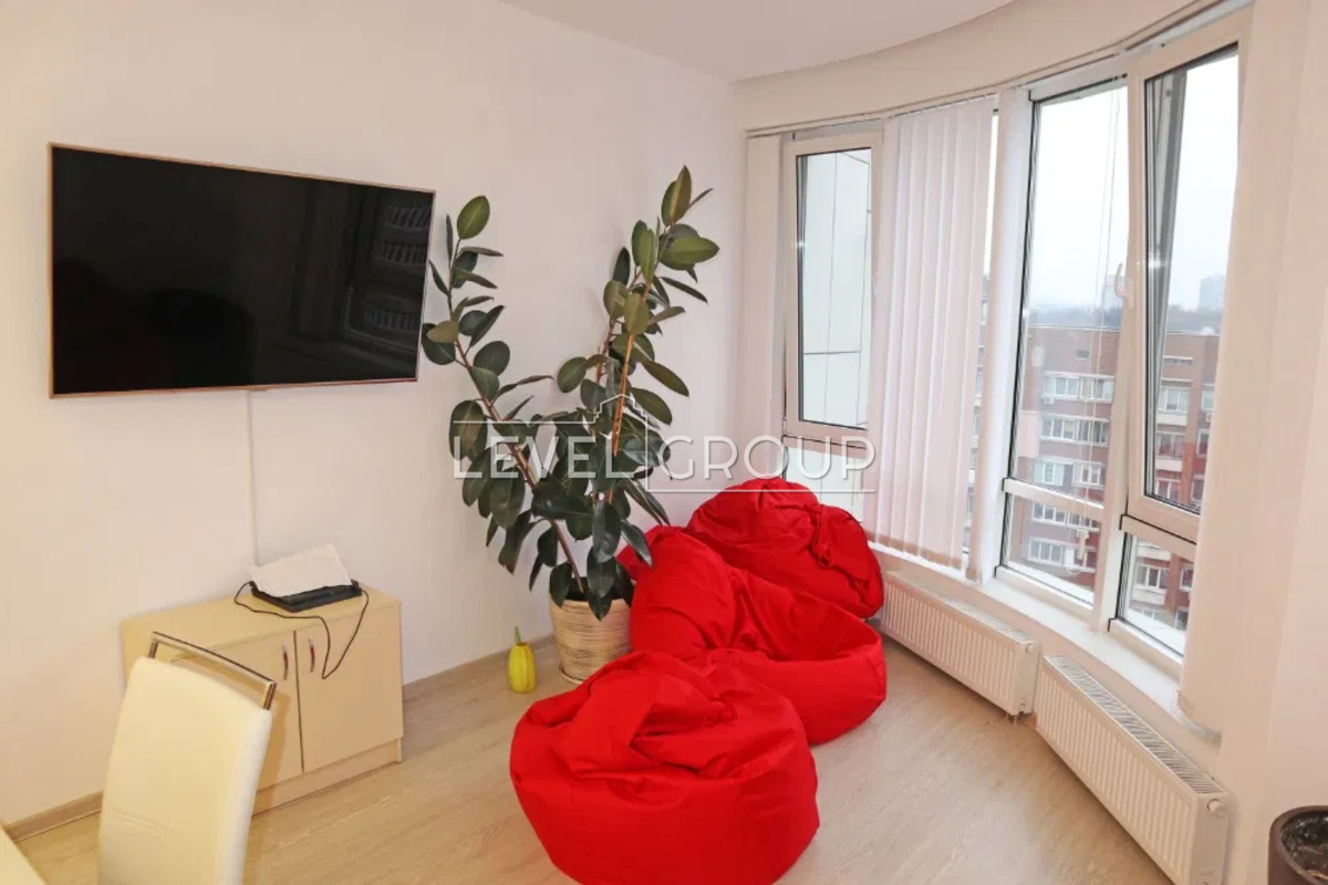 Antonovych St. (Gorky), 131