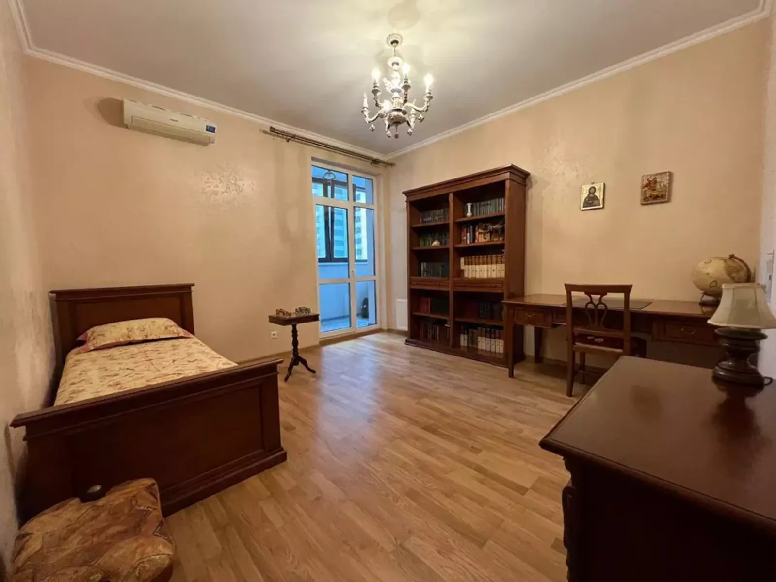 Євгена Коновальця вул. (Щорса), 44а