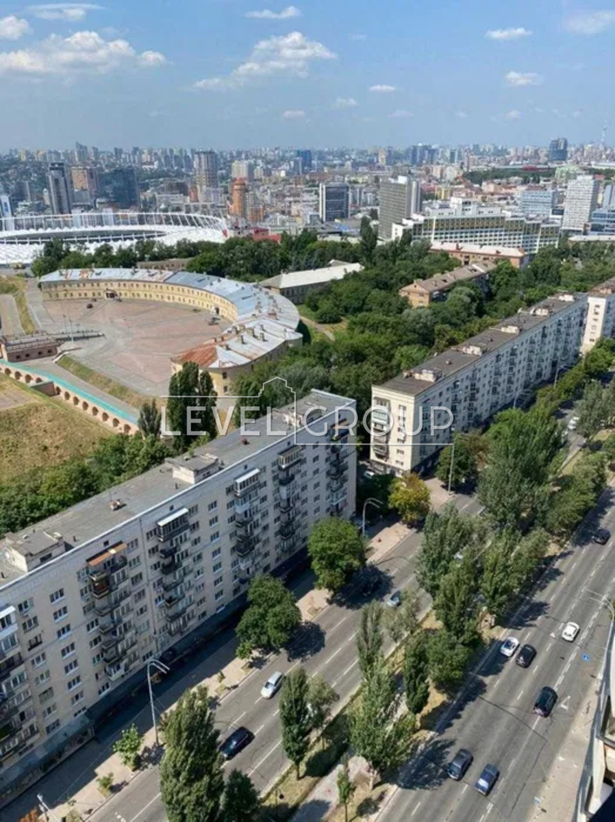 Лесі Українки бульв., 7а