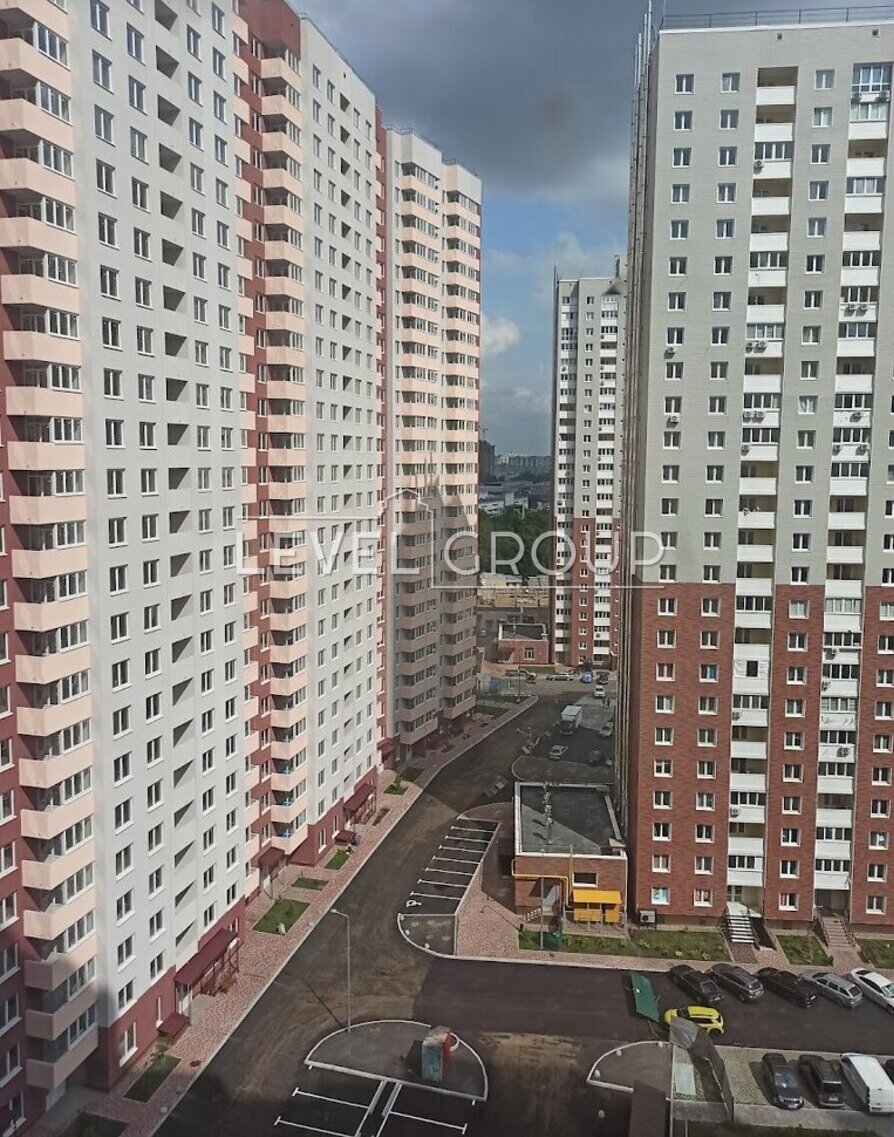 Балтійський пров., 3а