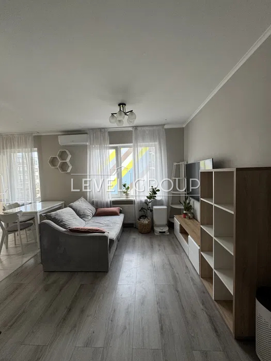 Stetsenka St., 75v