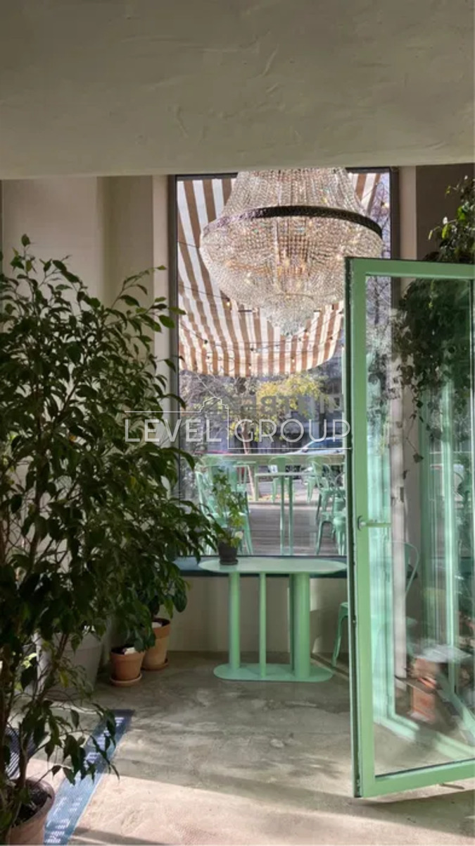 Volodymyrska St., 69