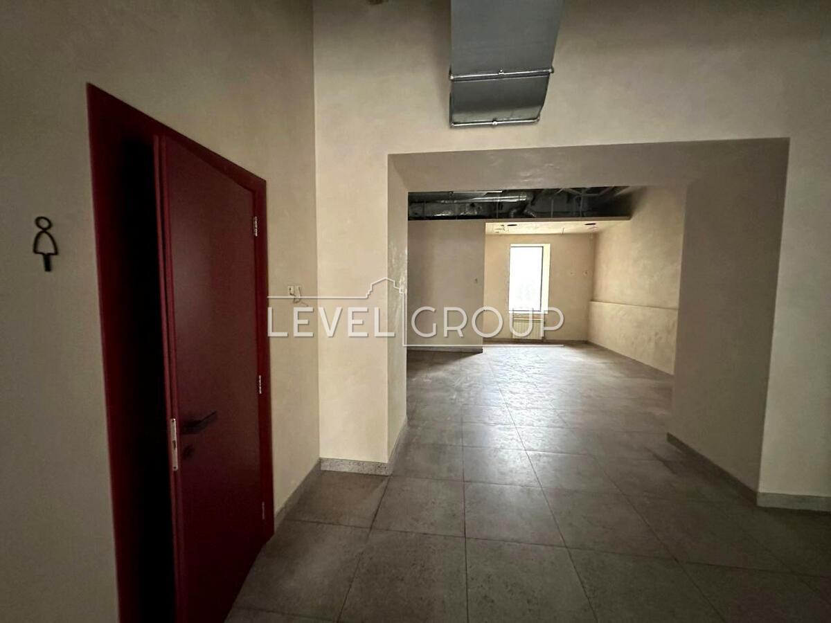 Петра Сагайдачного вул., 36