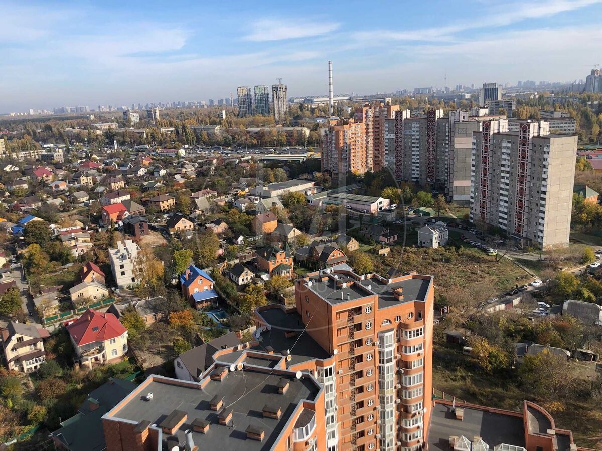 Осіння вул., 33