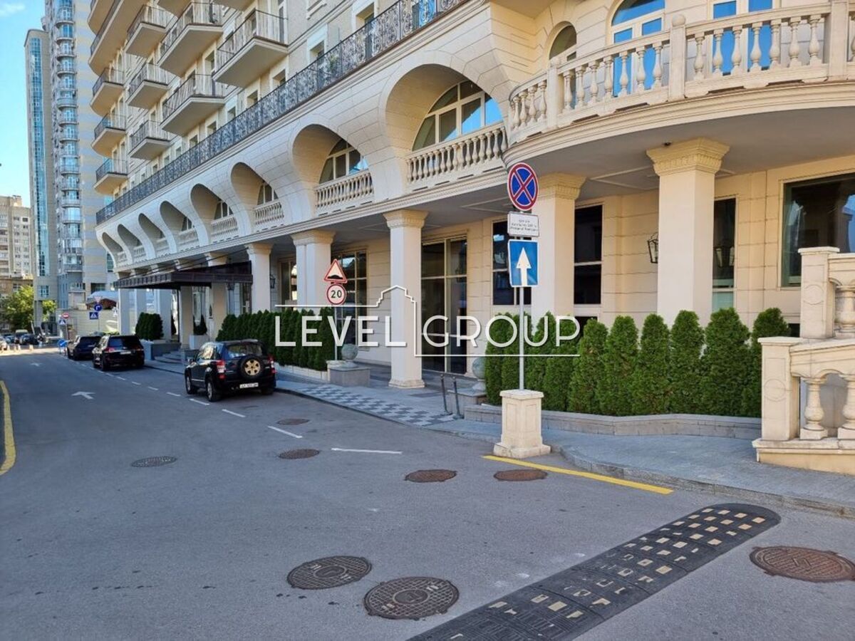 Новоселицька вул., 10