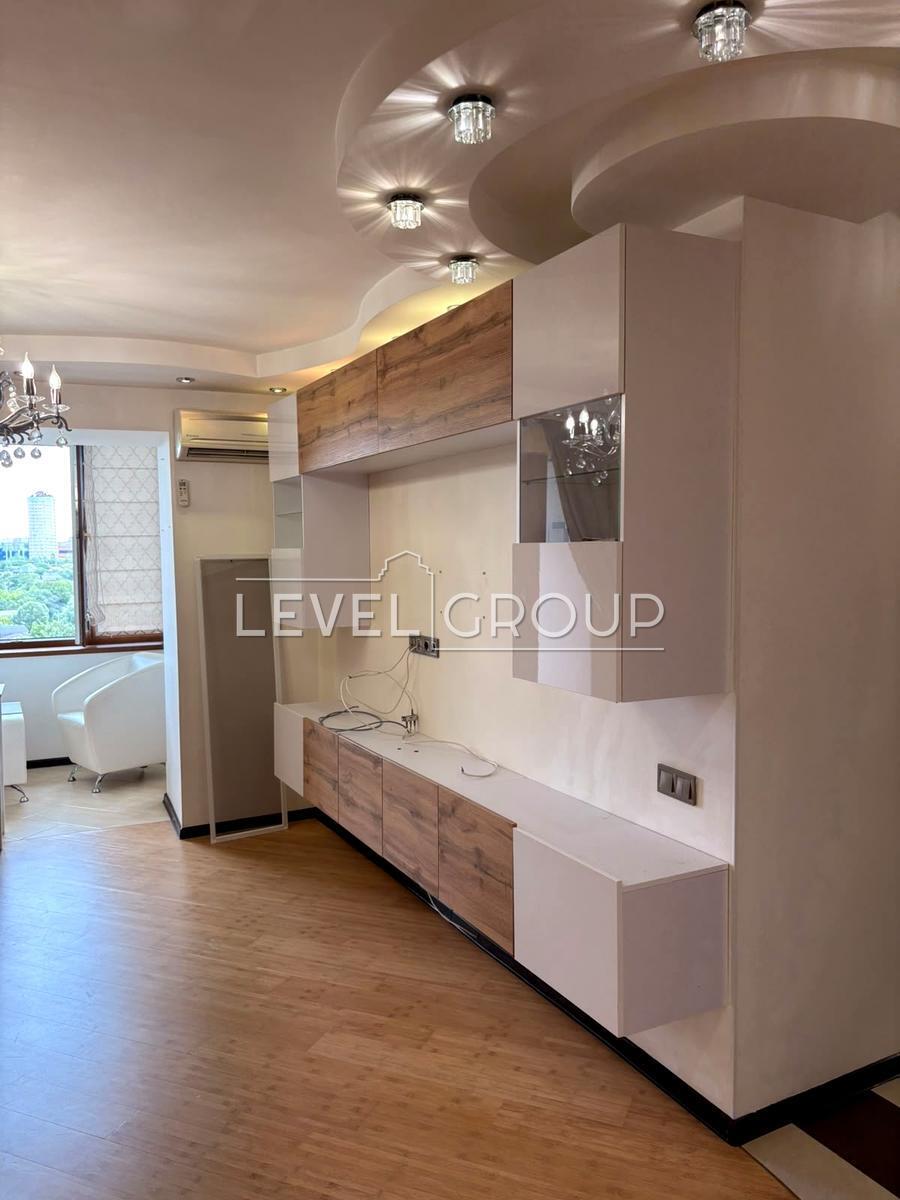 Шкільна вул., 22А
