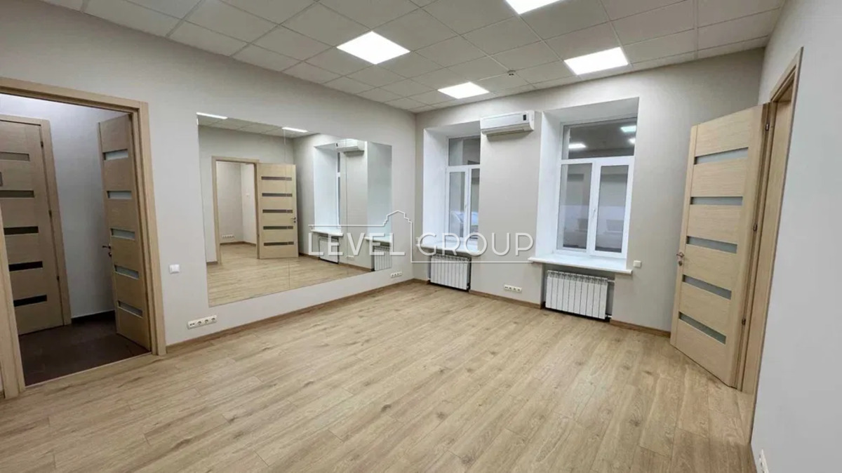 Левандовська вул. (Анищенка), 8