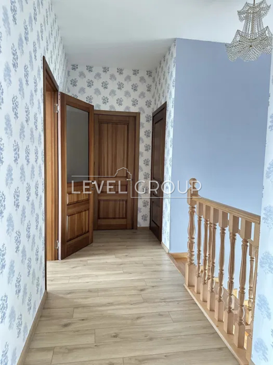 Київська вул.