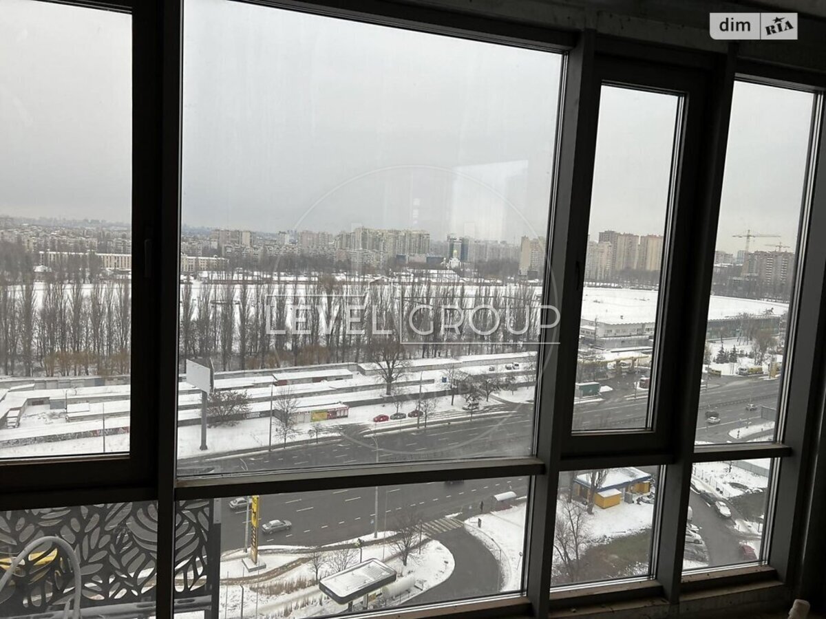 Академіка Заболотного вул., 1б