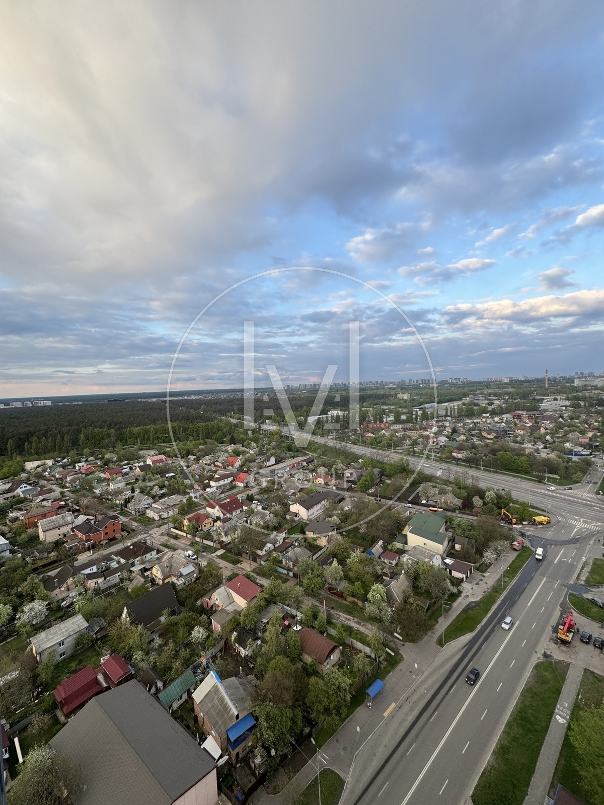 Генерала Наумова вул., 1б