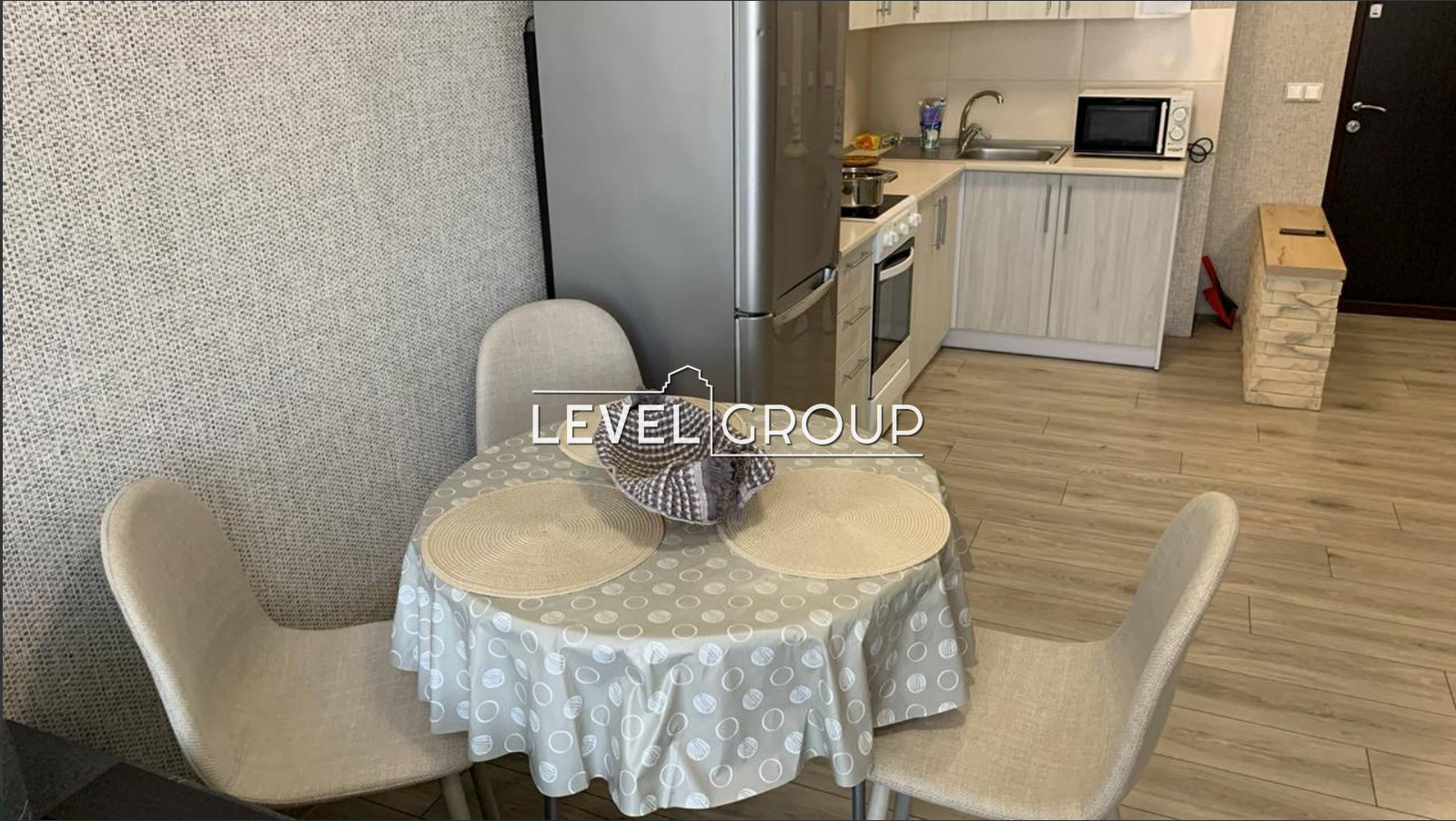 Европейського Союзу просп. (Правди), 45Б