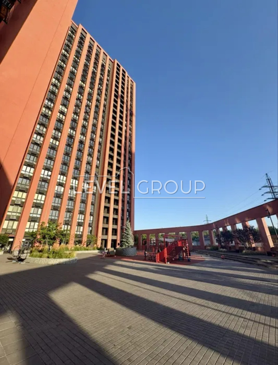 Набережно-Рибальська дорога, 27