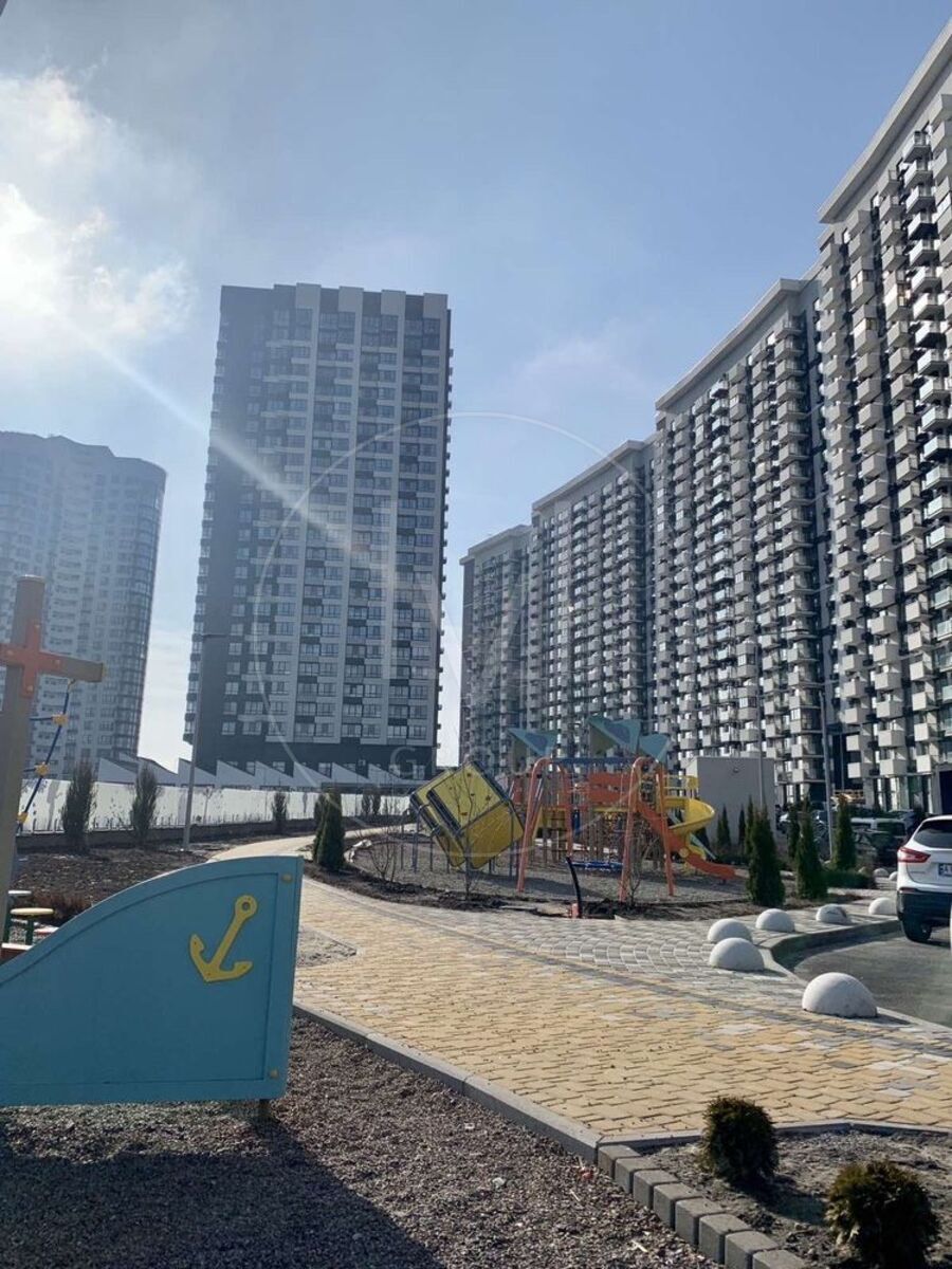Osokorska St., 2a
