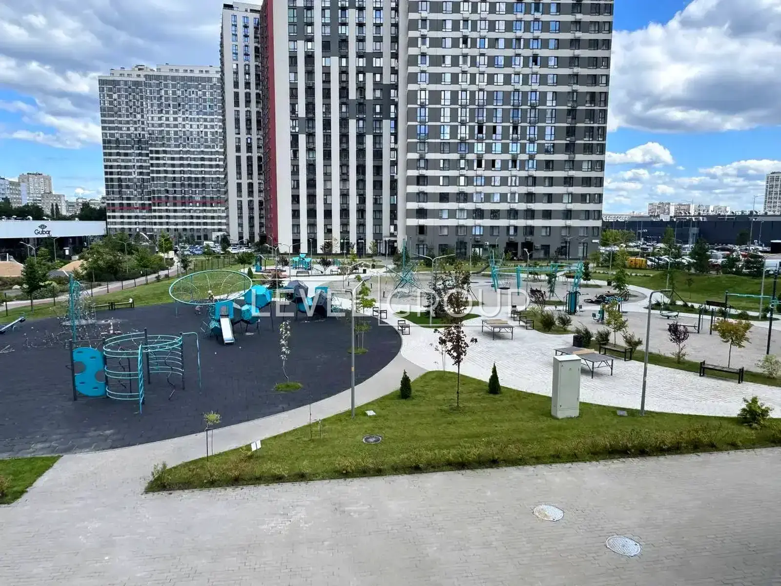 Всеволода Змієнка вул., 19