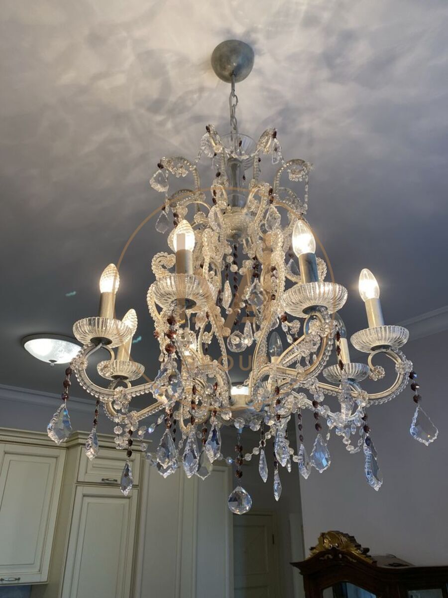 Lesi Ukrainky Blvd., 7V