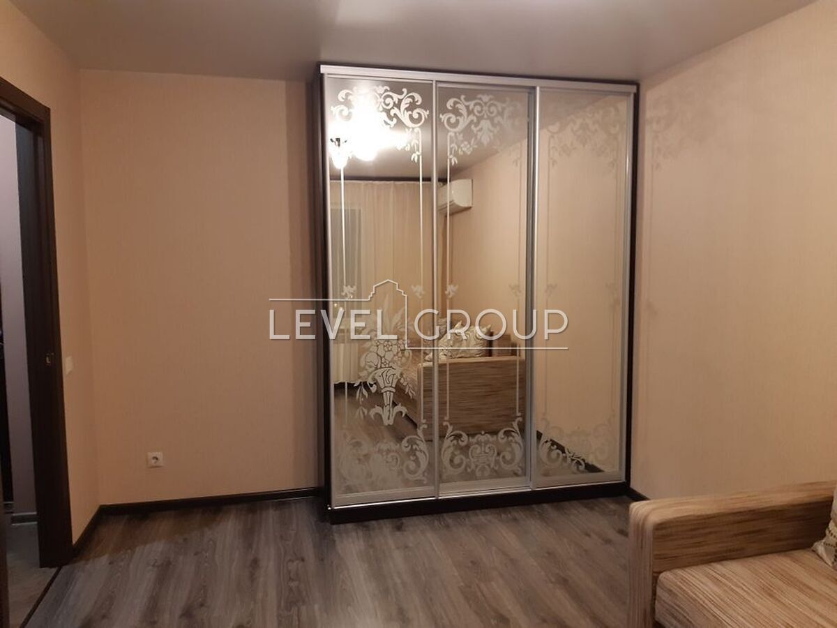 Братства Тарасівців вул. (Декабристів), 5Б