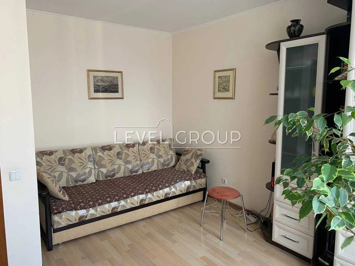Honore de Balzac St., 4A