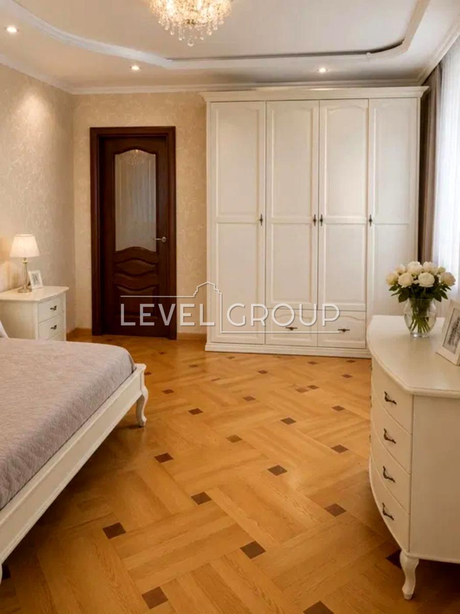 Голосіївський просп. (проспект 40-річчя Жовтня), 30а