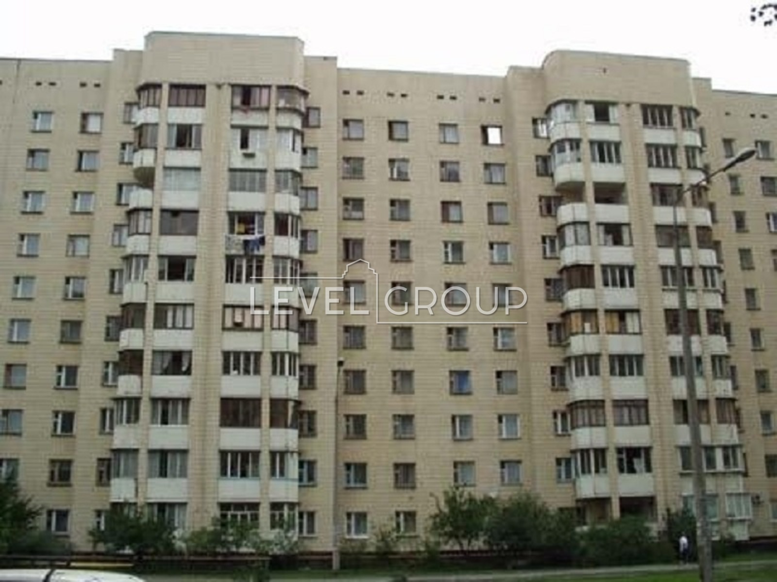 Степана Олійника вул., 8
