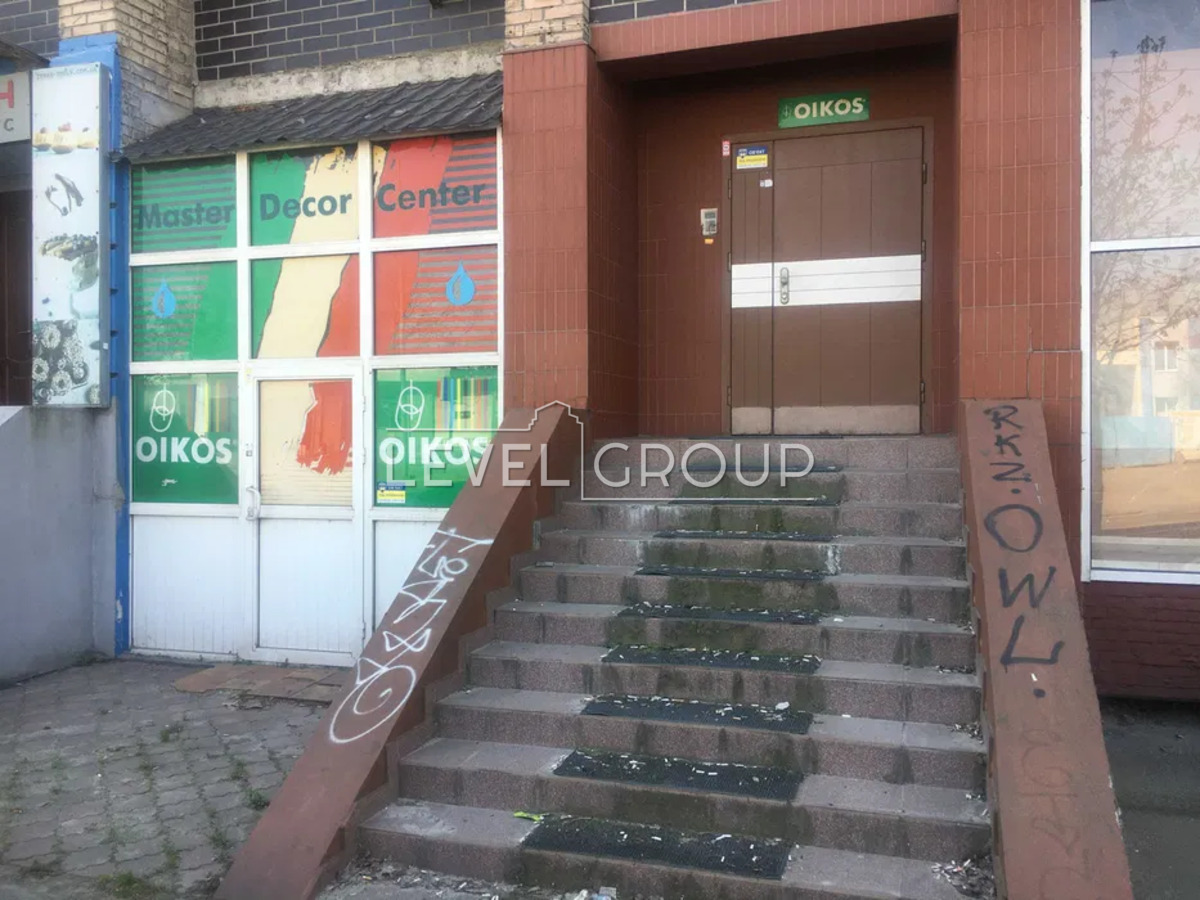 Naberezhno-Lugova St., 11