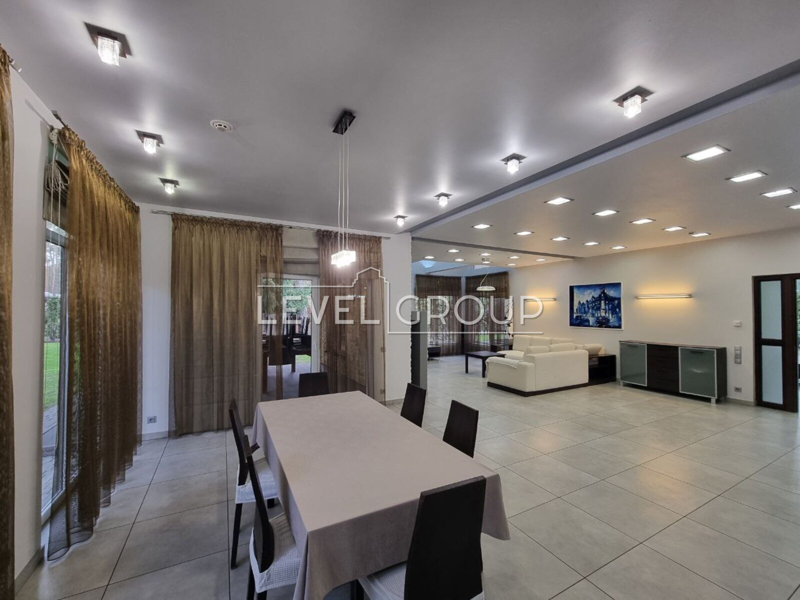 Плютовська, 2