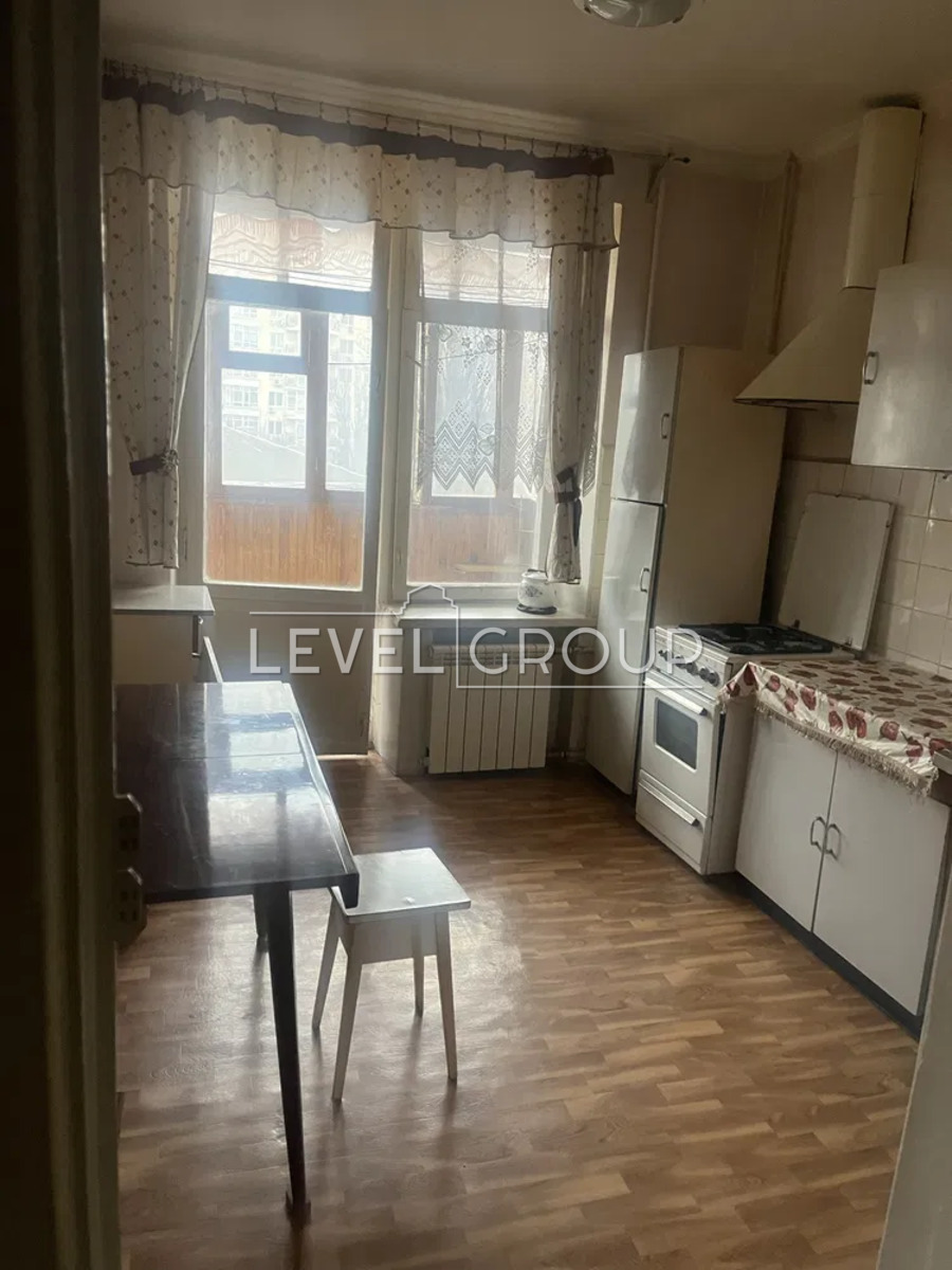 Sichovykh Striltsiv St. (Artema), 44