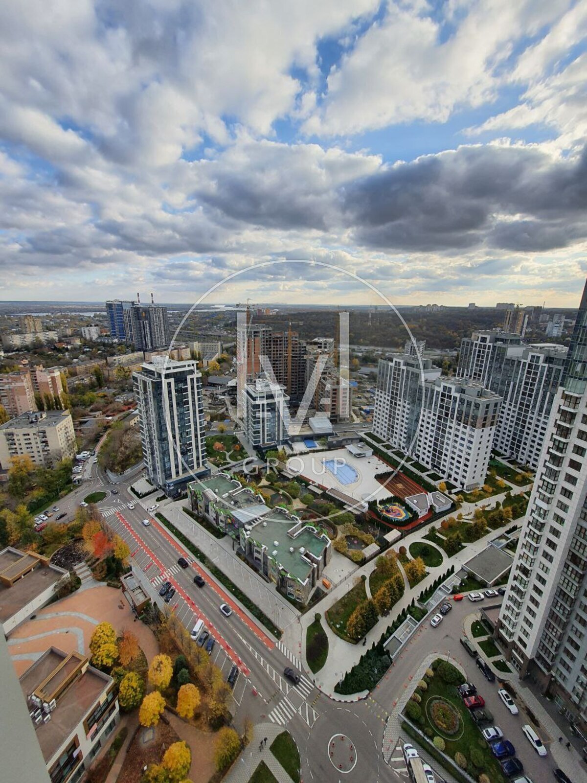 Andriy Verhoglyada str. (Mykhaila Dragomirova), 9