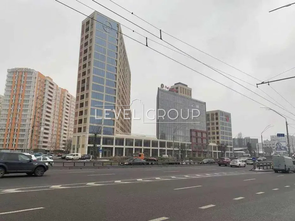 Beresteyskyi Ave. (Poles)