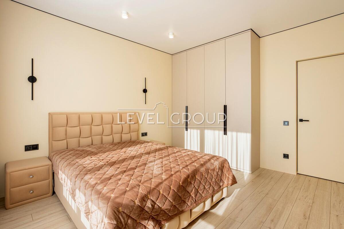 Oleksandra Olesia St., 23a