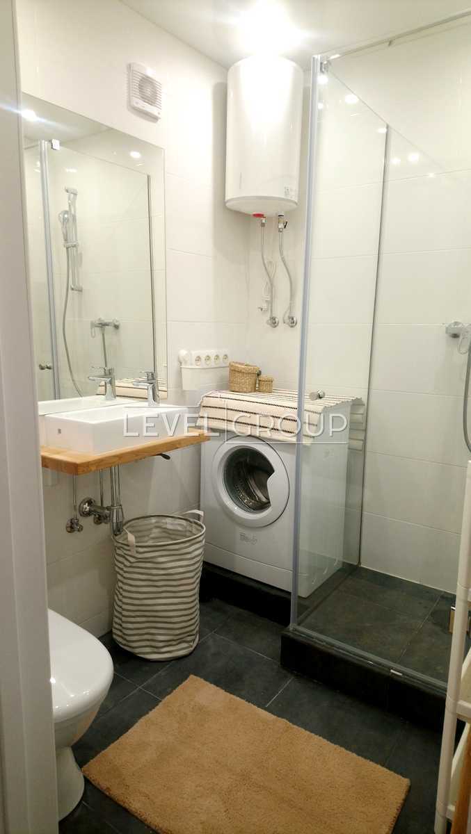 Olesya Honchara St., 75