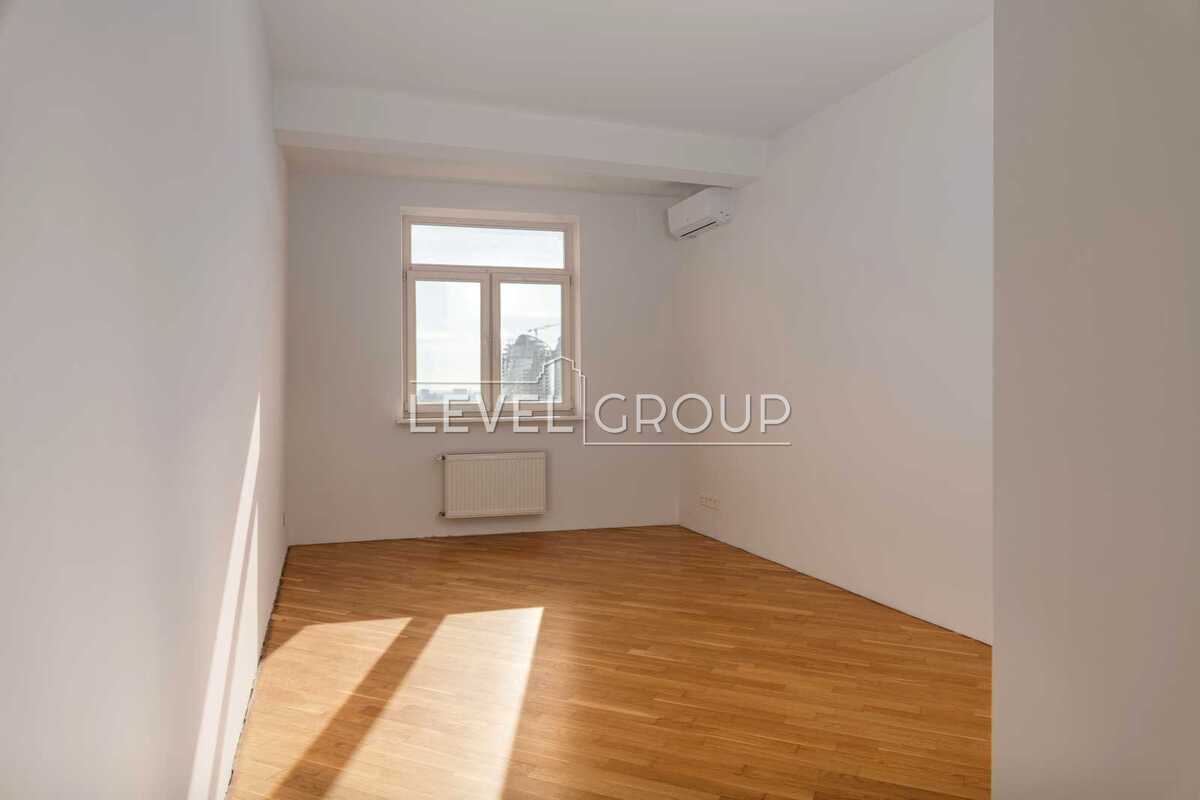 Yevhen Konovalets St. (Shchorsa), 36b