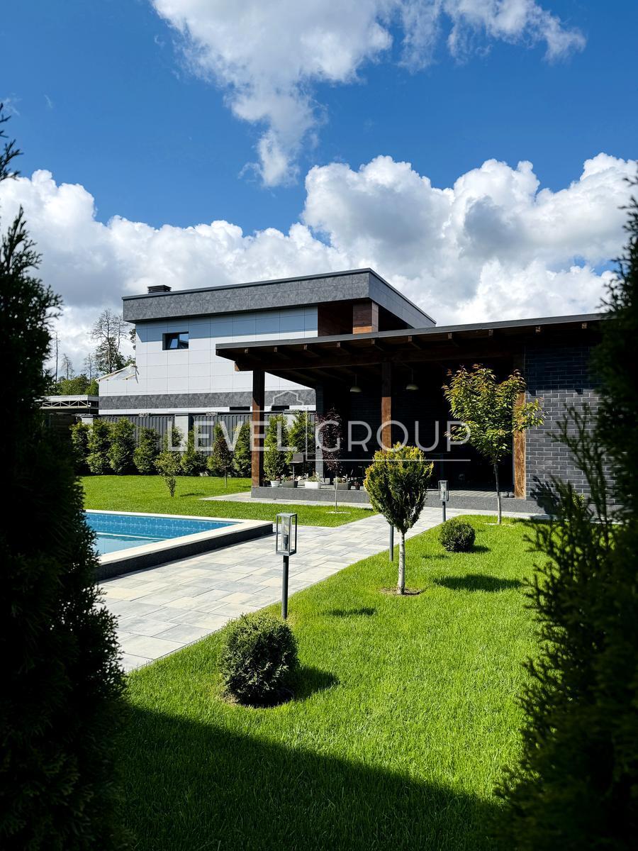 Петрівський пров., 10