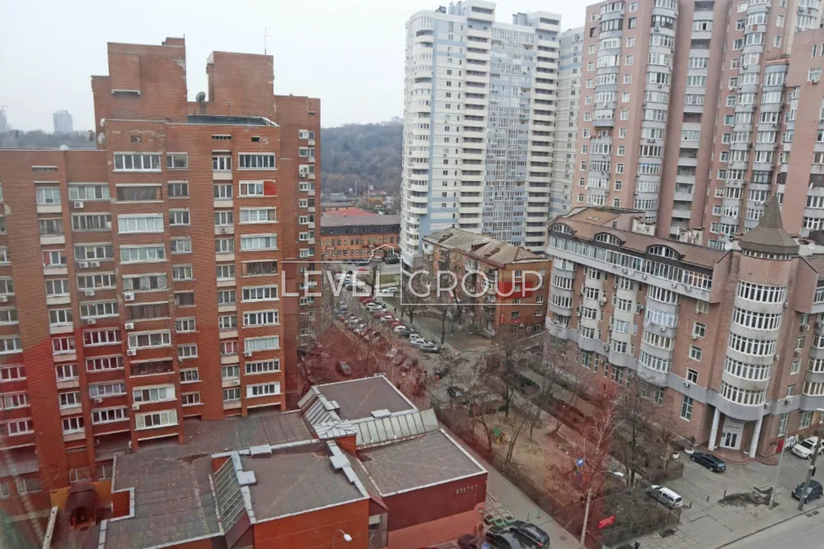 Antonovych St. (Gorky), 131