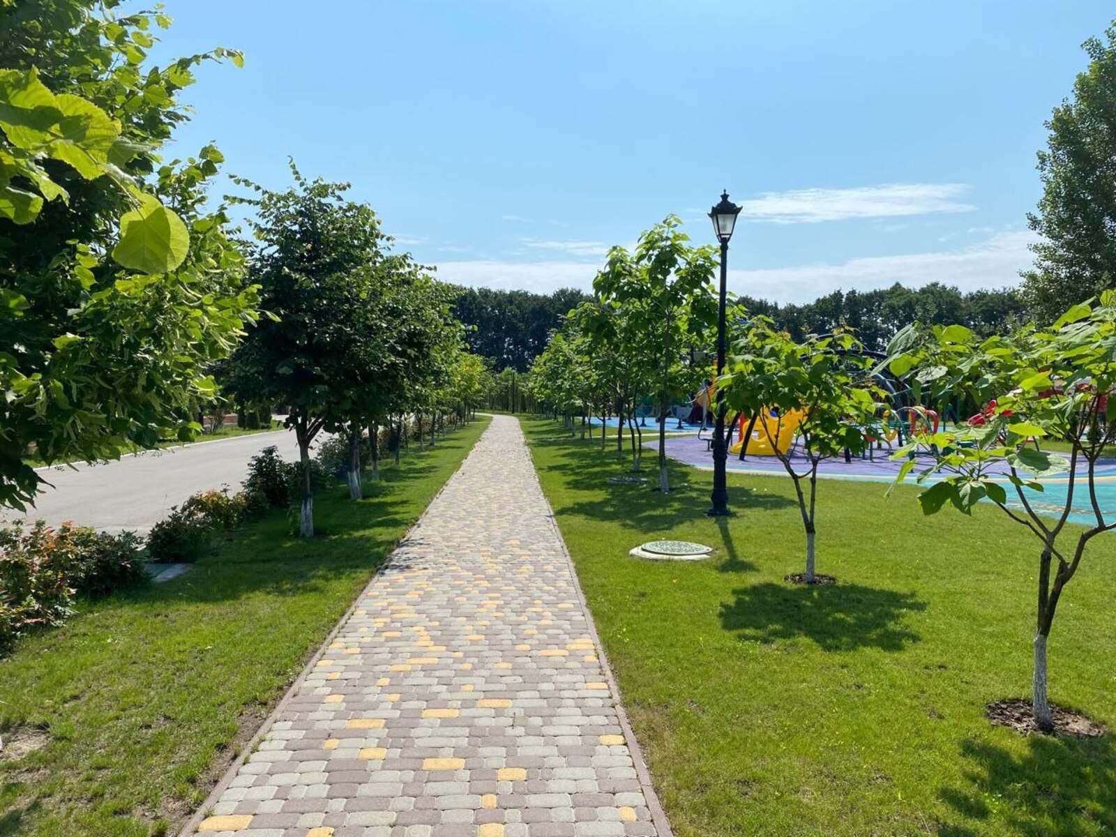 Юліанська, 53
