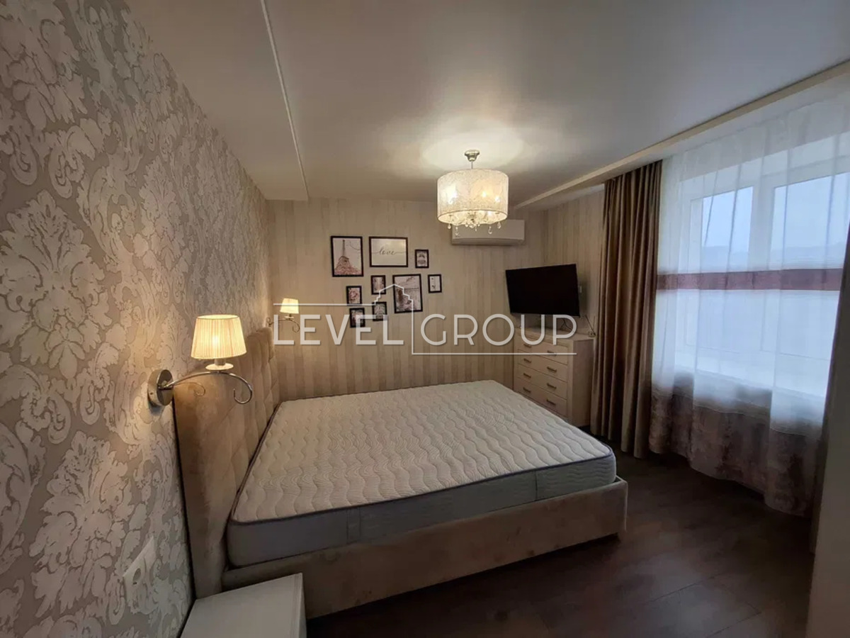 Митрополита Андрея Шептицького вул. (Анатолія Луначарського), 3б