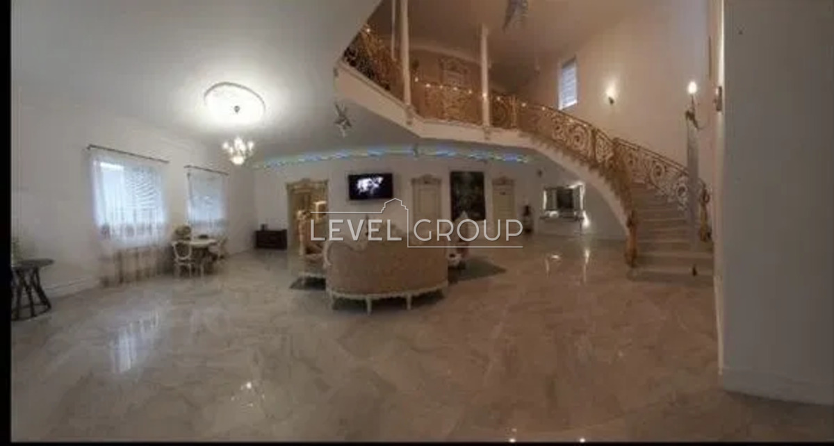 Вартових Неба вул.