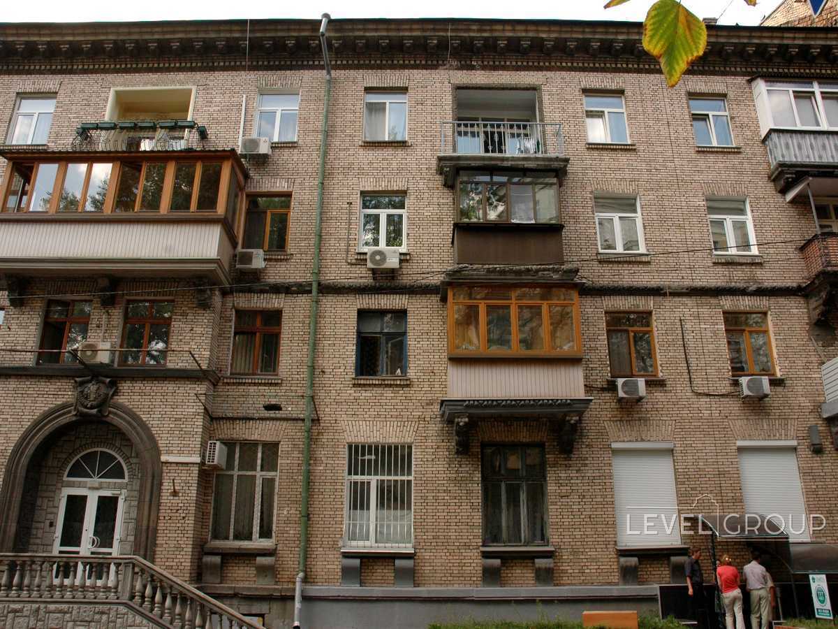 Observatornaya St., 13-15