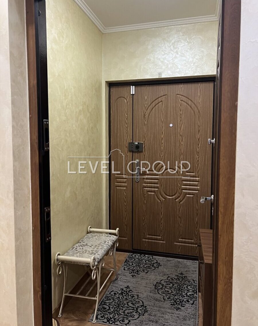 Святоюріївська, 22