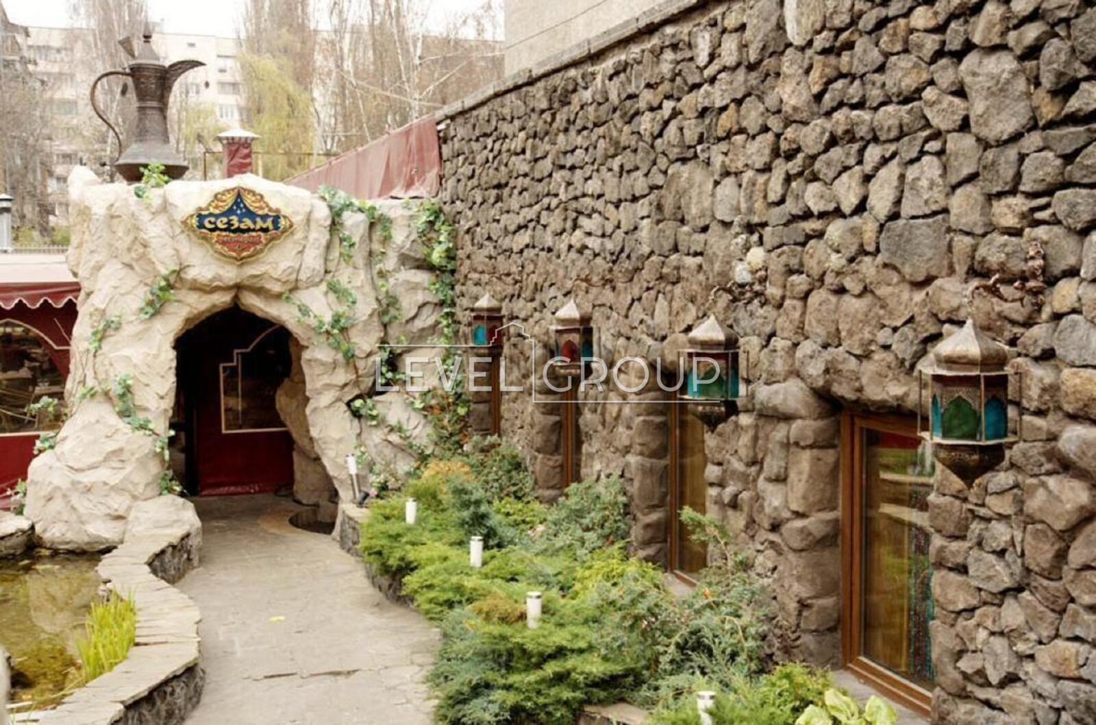 Берестейський просп. (Перемоги), 112