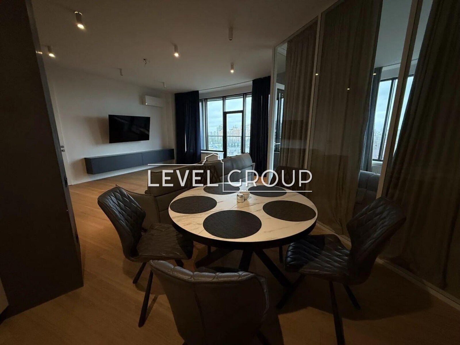 Yevhen Konovalets St. (Shchorsa), 26A