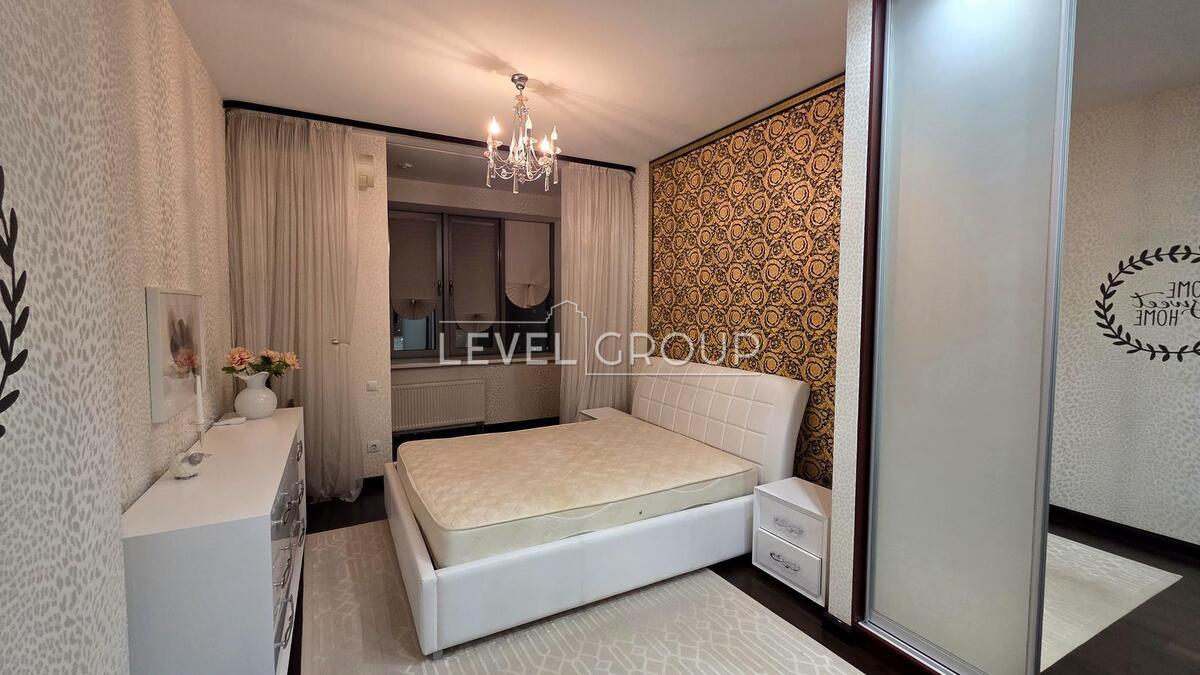 Dniprovska embankment, 14a