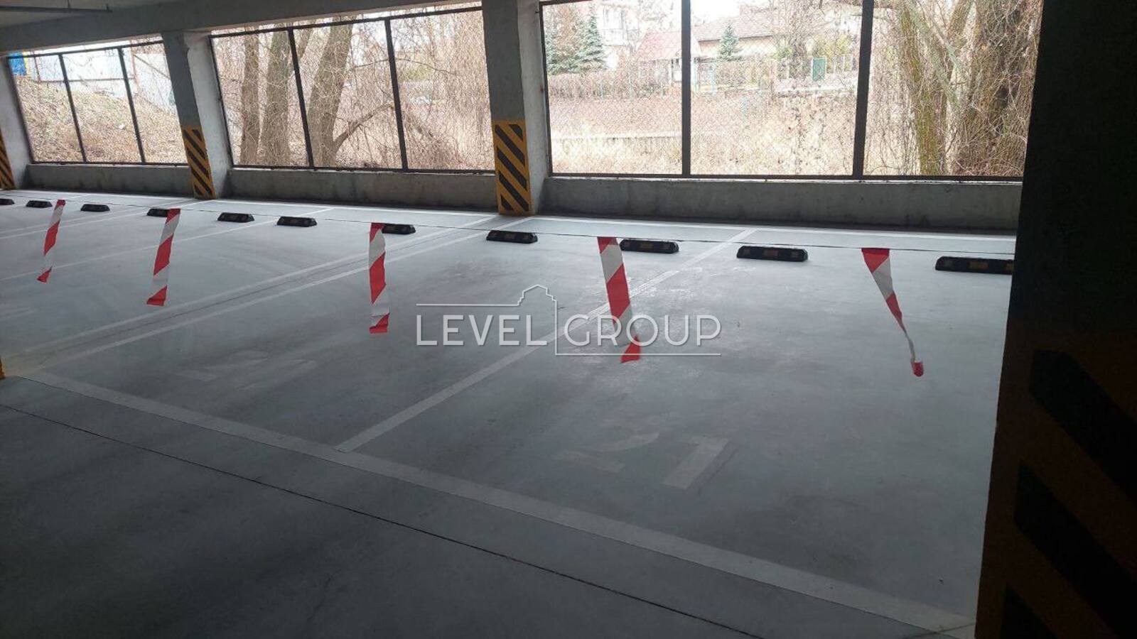 Дубищанська вул., 8