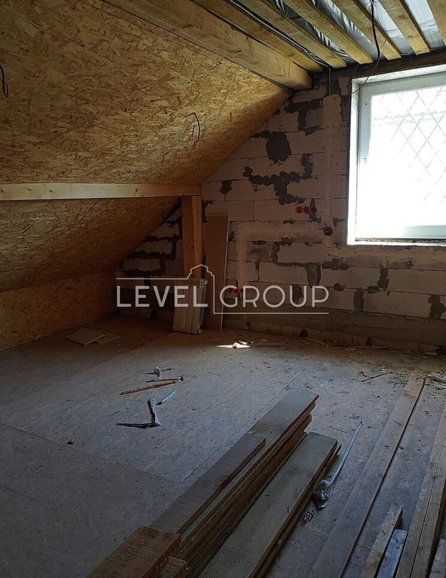 Янтарна вул., 13