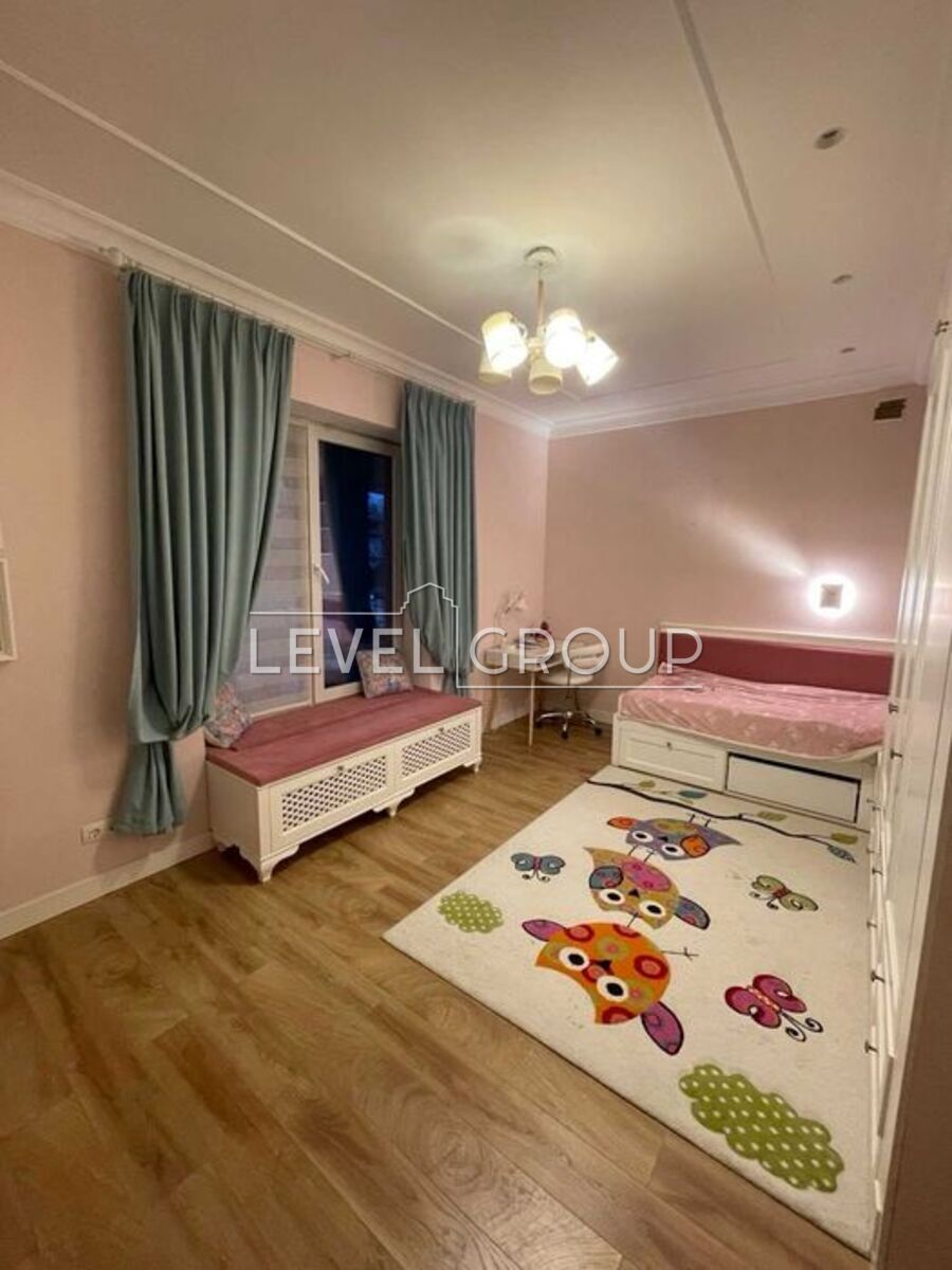 Академіка Кащенка вул., 10