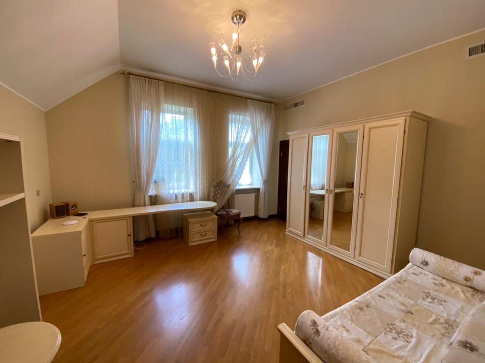 Золотоворотская, 15