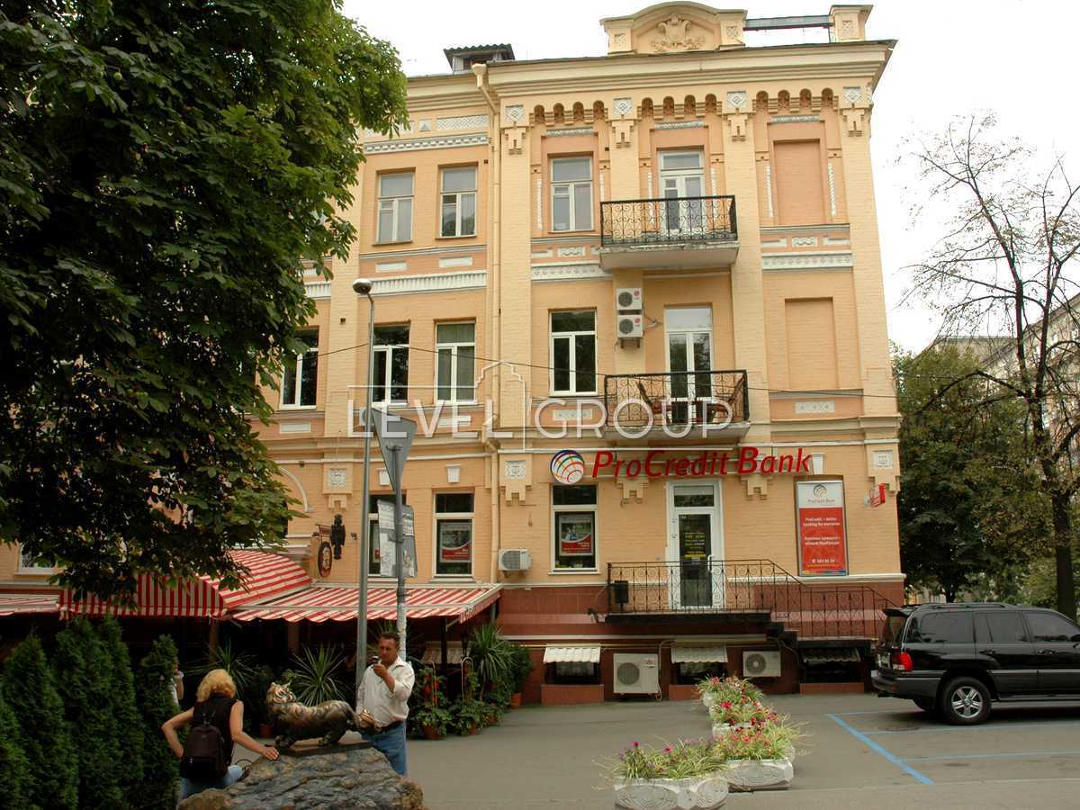 Миколи Лисенка вул., 1