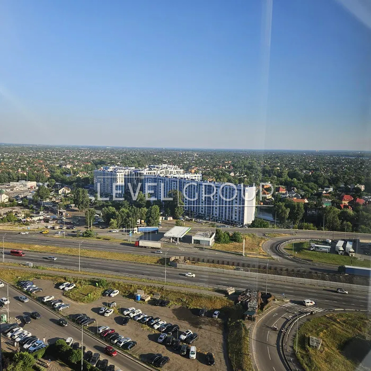 Зарічна вул., 1В