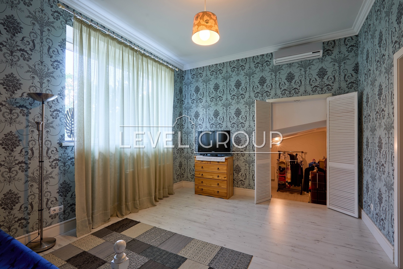 Lesia Ukrainka St., 22