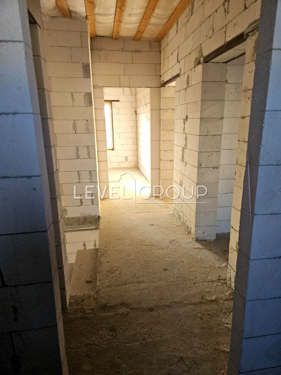 Видова вул., 1